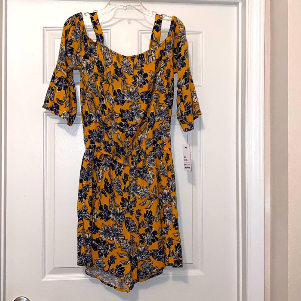 Romper: cold shoulder